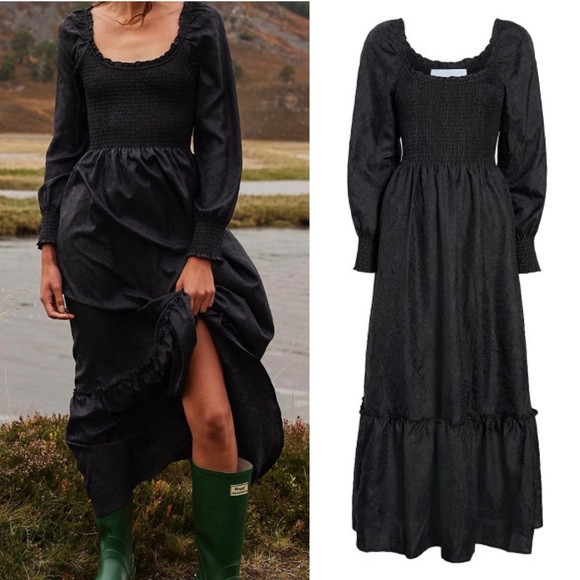 house on the hill Smocking Dress 90cm Hill House Black Smocked Nap